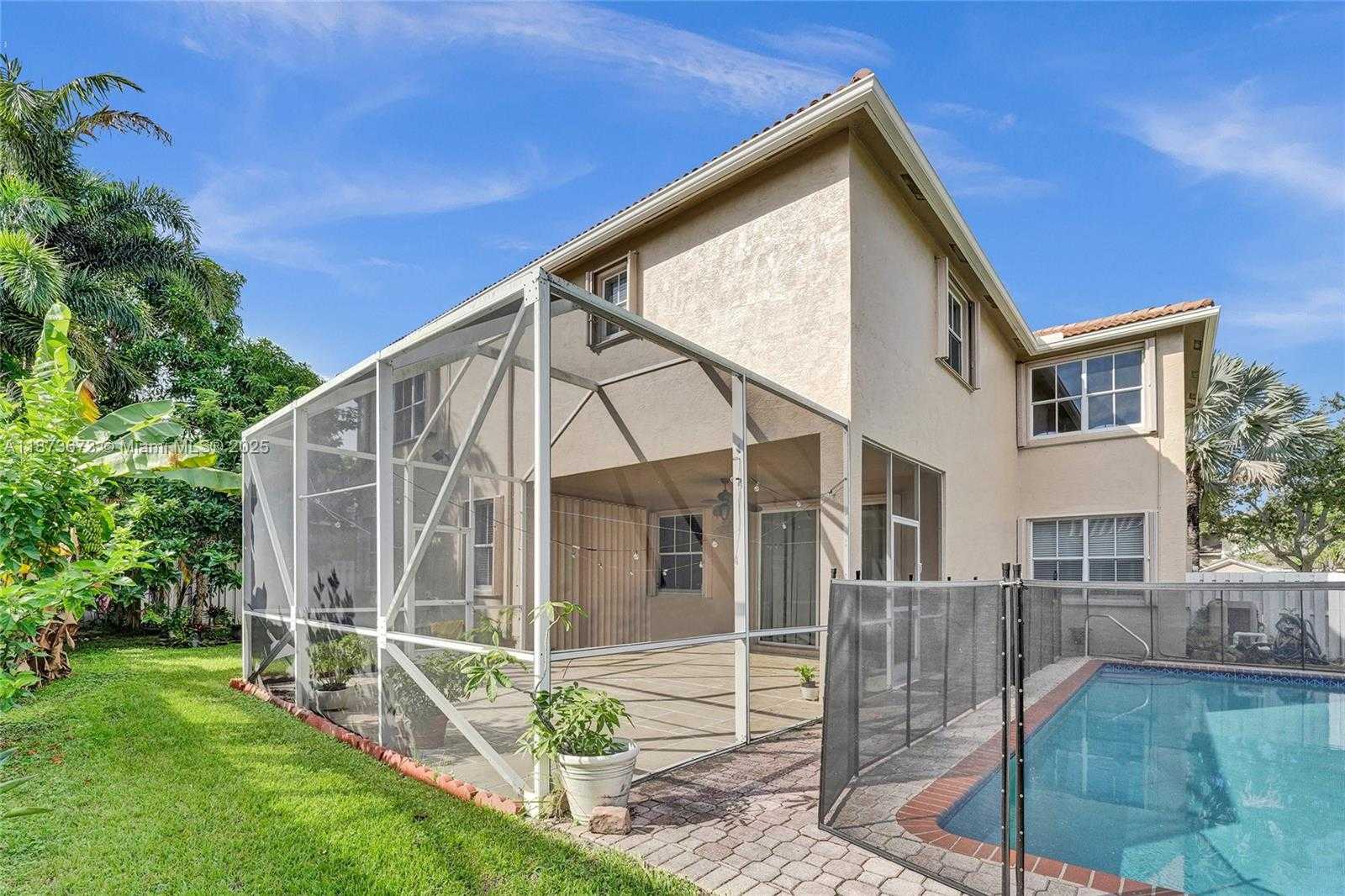 Small Image of 1379 NORTH WEST 166TH AVE, Pembroke Pines Number 3