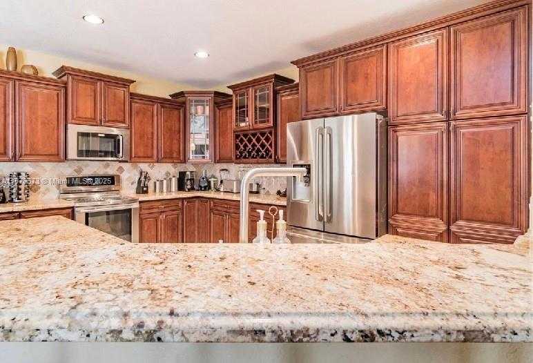Small Image of 1379 NORTH WEST 166TH AVE, Pembroke Pines Number 5