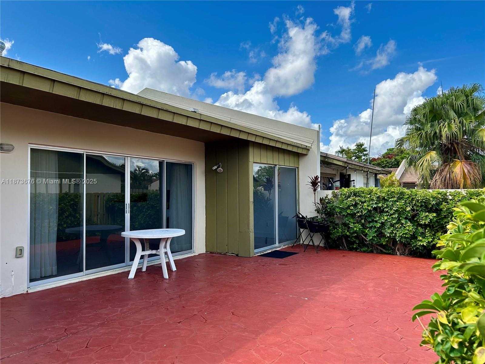 Small Image of 12024 SOUTH WEST 110TH ST CIR E #12024, Miami Number 20