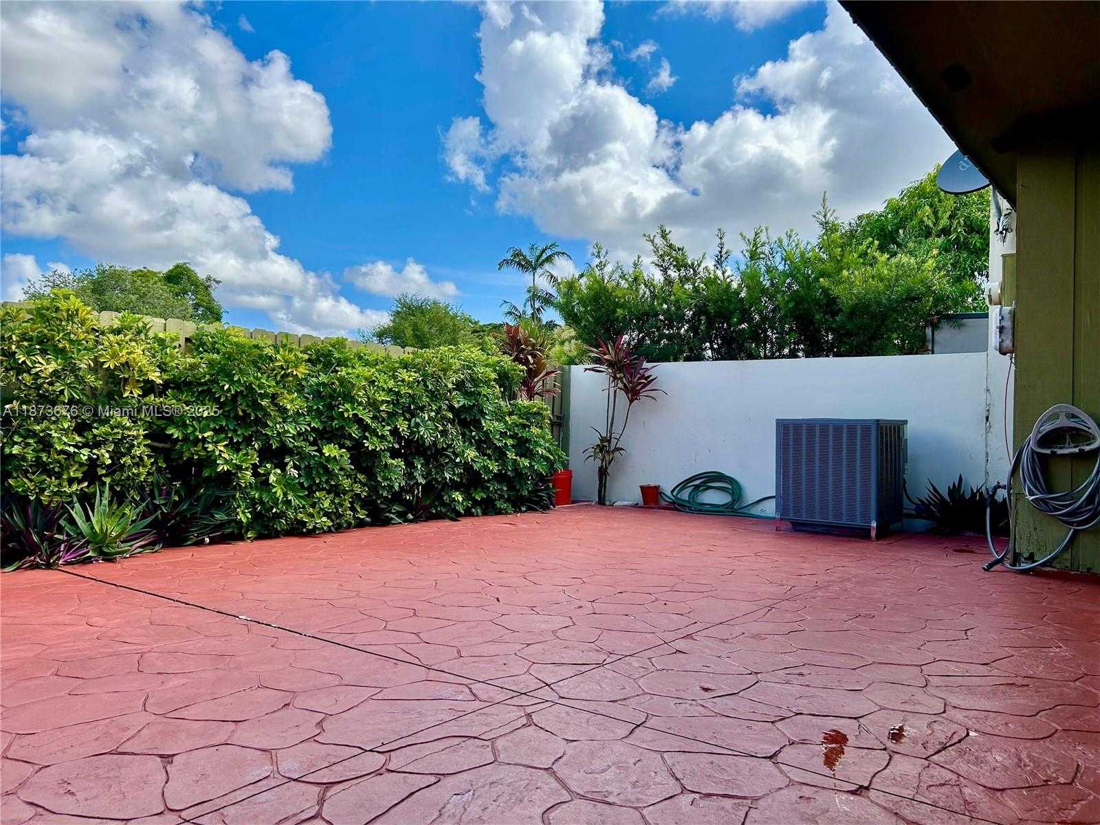 Small Image of 12024 SOUTH WEST 110TH ST CIR E #12024, Miami Number 21