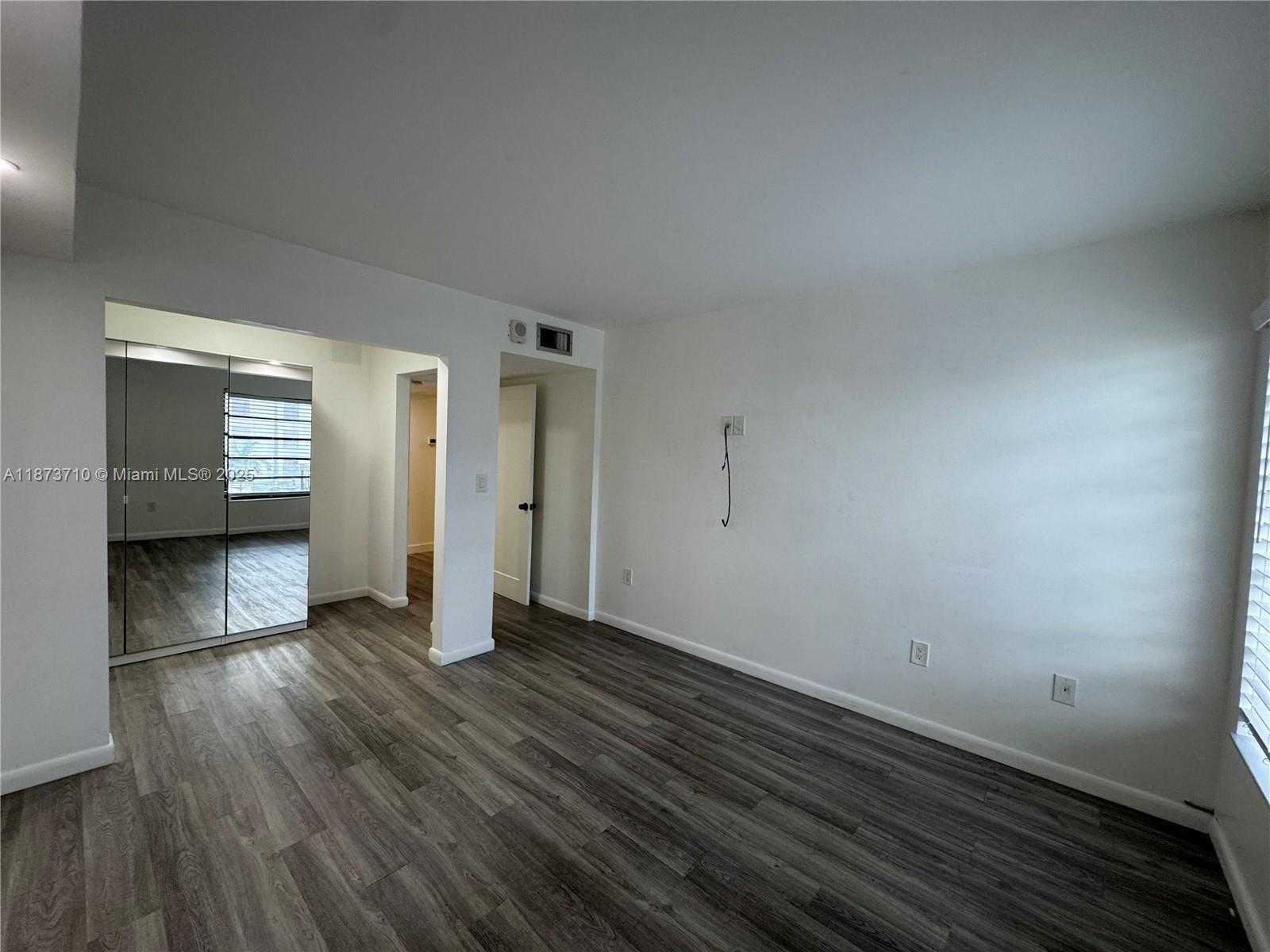 Small Image of 1300 SOUTH WEST 122ND AVE #210-2, Miami Number 14