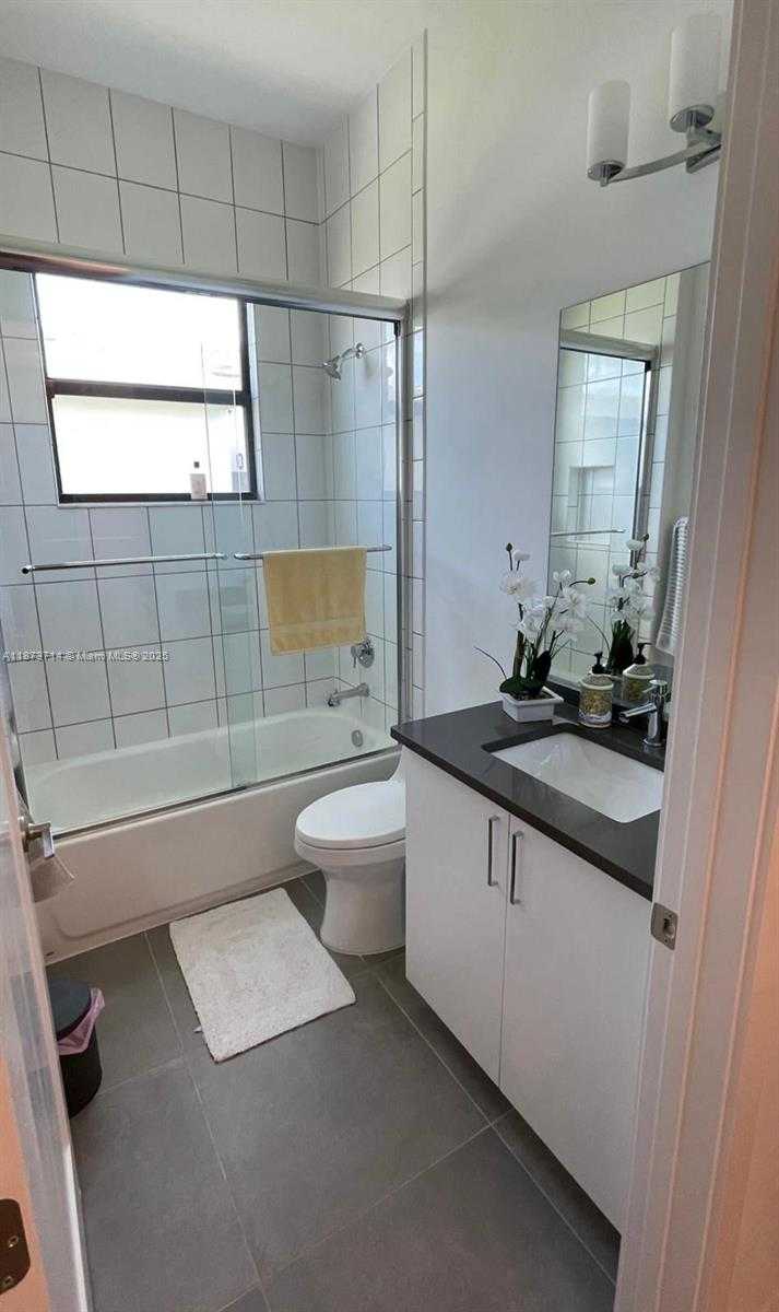 Small Image of 17267 WINDY POINTE LN #N/A, Boca Raton Number 17
