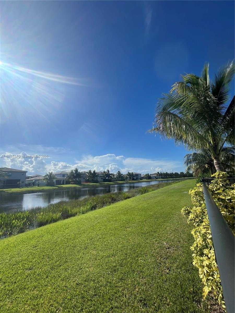 Small Image of 17267 WINDY POINTE LN #N/A, Boca Raton Number 21