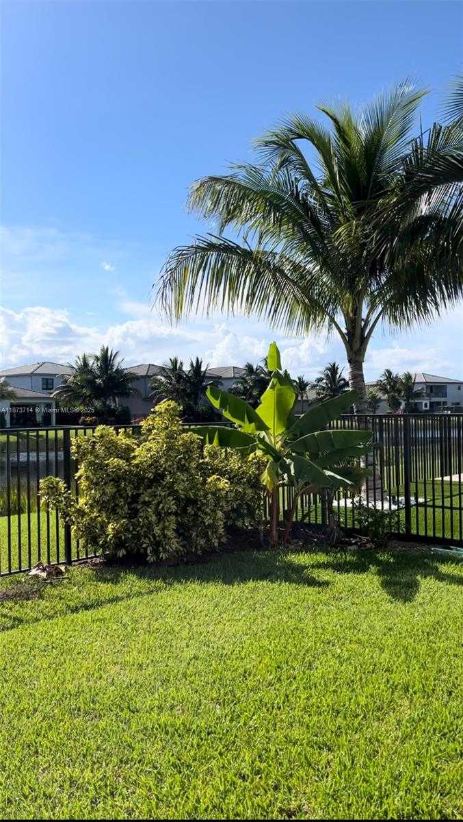 Small Image of 17267 WINDY POINTE LN #N/A, Boca Raton Number 22