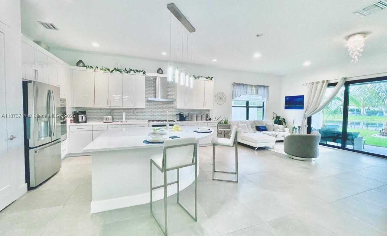 Small Image of 17267 WINDY POINTE LN #N/A, Boca Raton Number 5