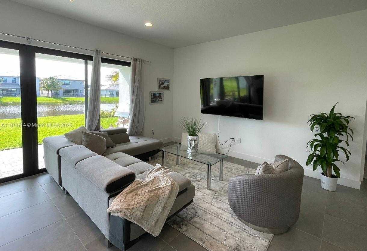 Small Image of 17267 WINDY POINTE LN #N/A, Boca Raton Number 8