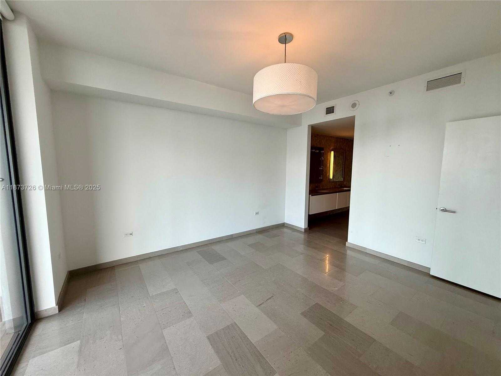 Small Image of 88 SE 7th St, Miami, FL 33131, USA Number 14