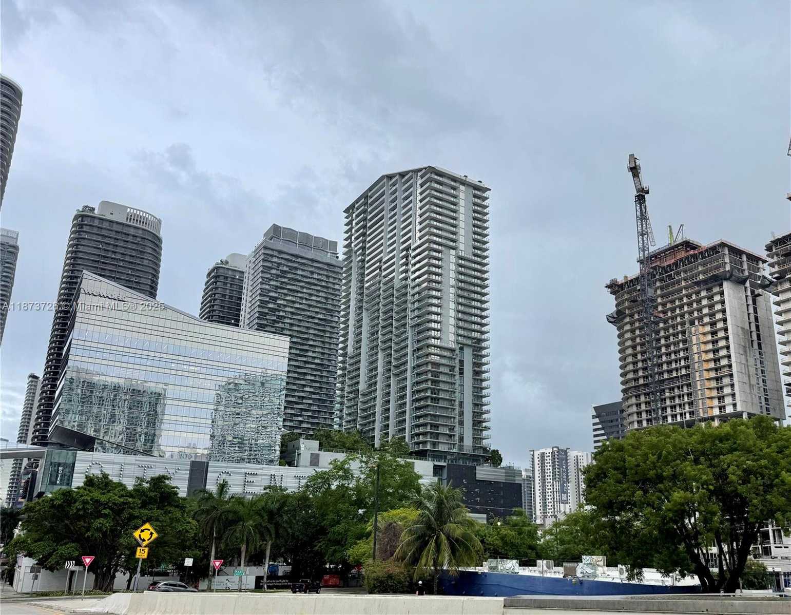 Small Image of 88 SE 7th St, Miami, FL 33131, USA Number 26