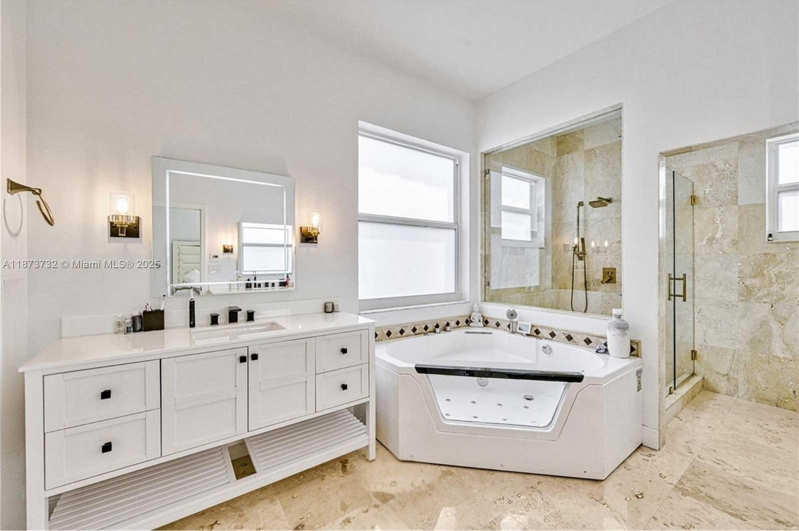 Small Image of 1500 SOUTH WEST 171ST TER, Pembroke Pines Number 26