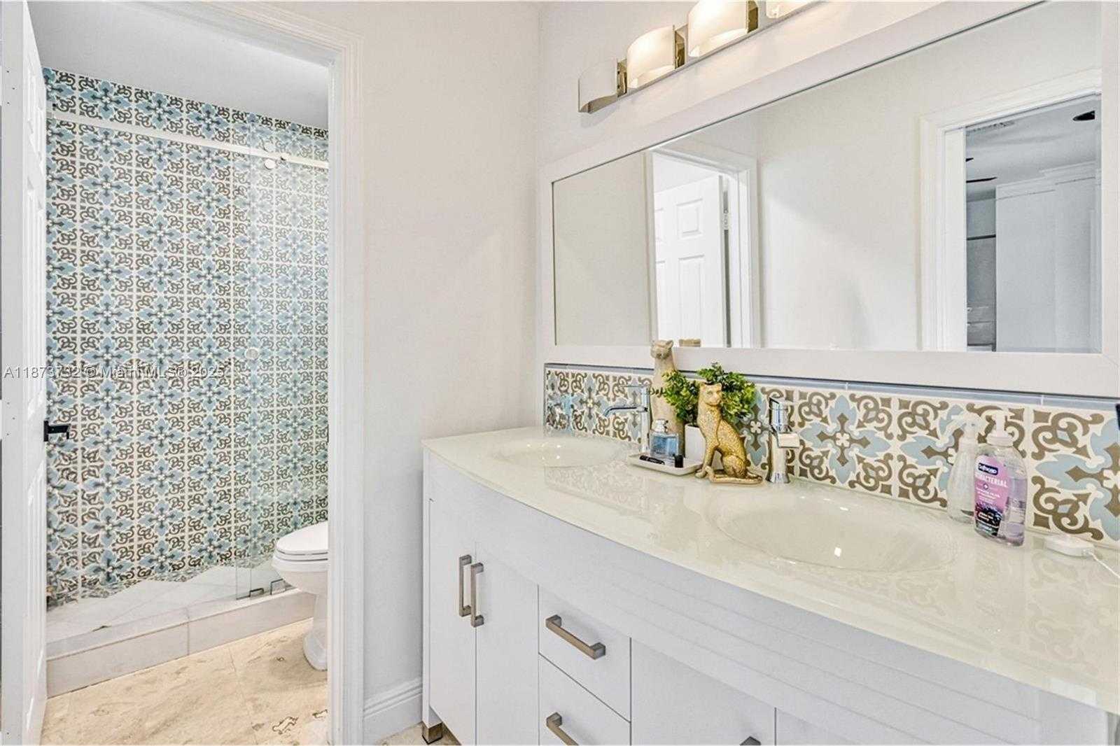 Small Image of 1500 SOUTH WEST 171ST TER, Pembroke Pines Number 33