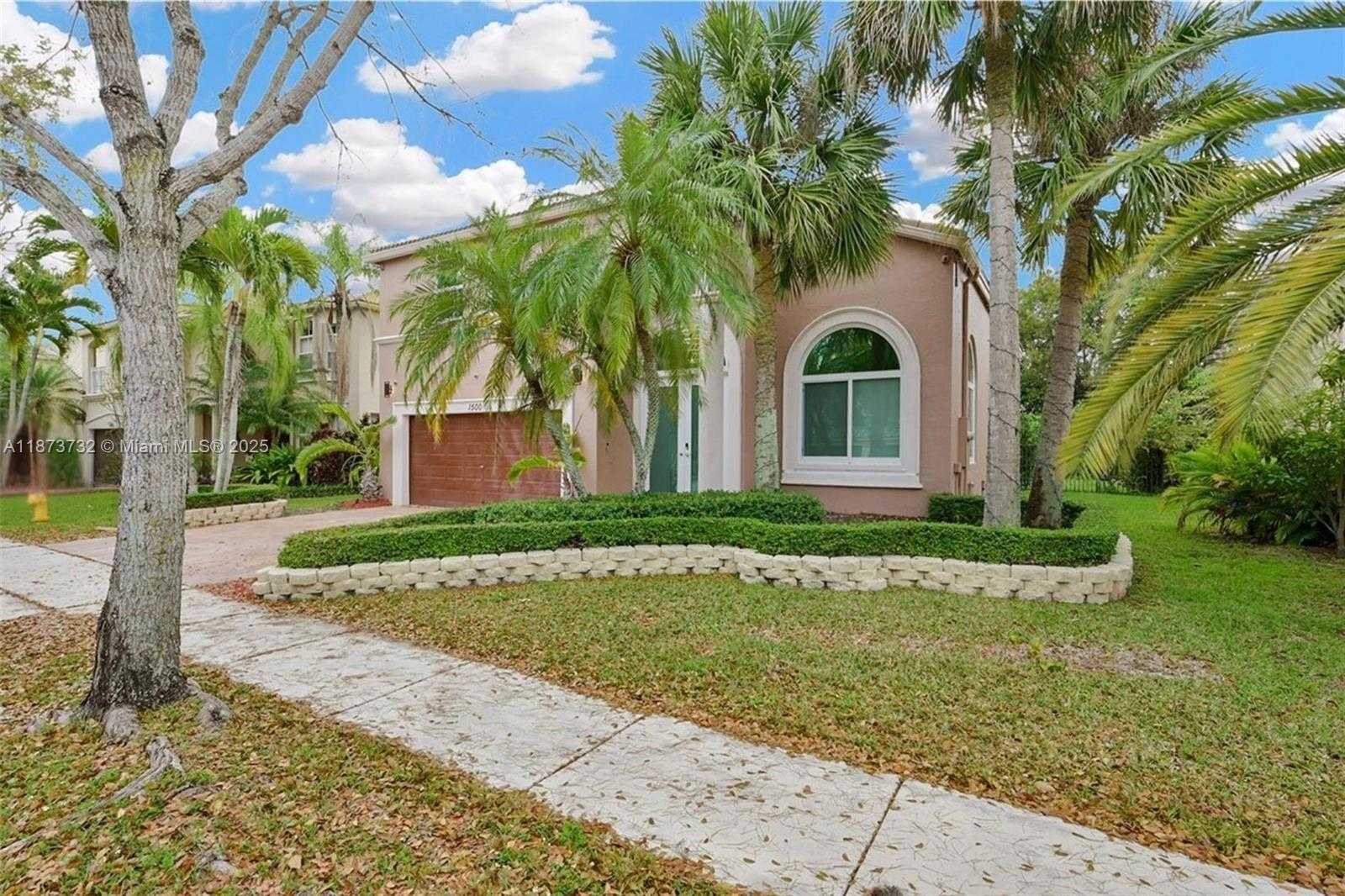 Small Image of 1500 SOUTH WEST 171ST TER, Pembroke Pines Number 4