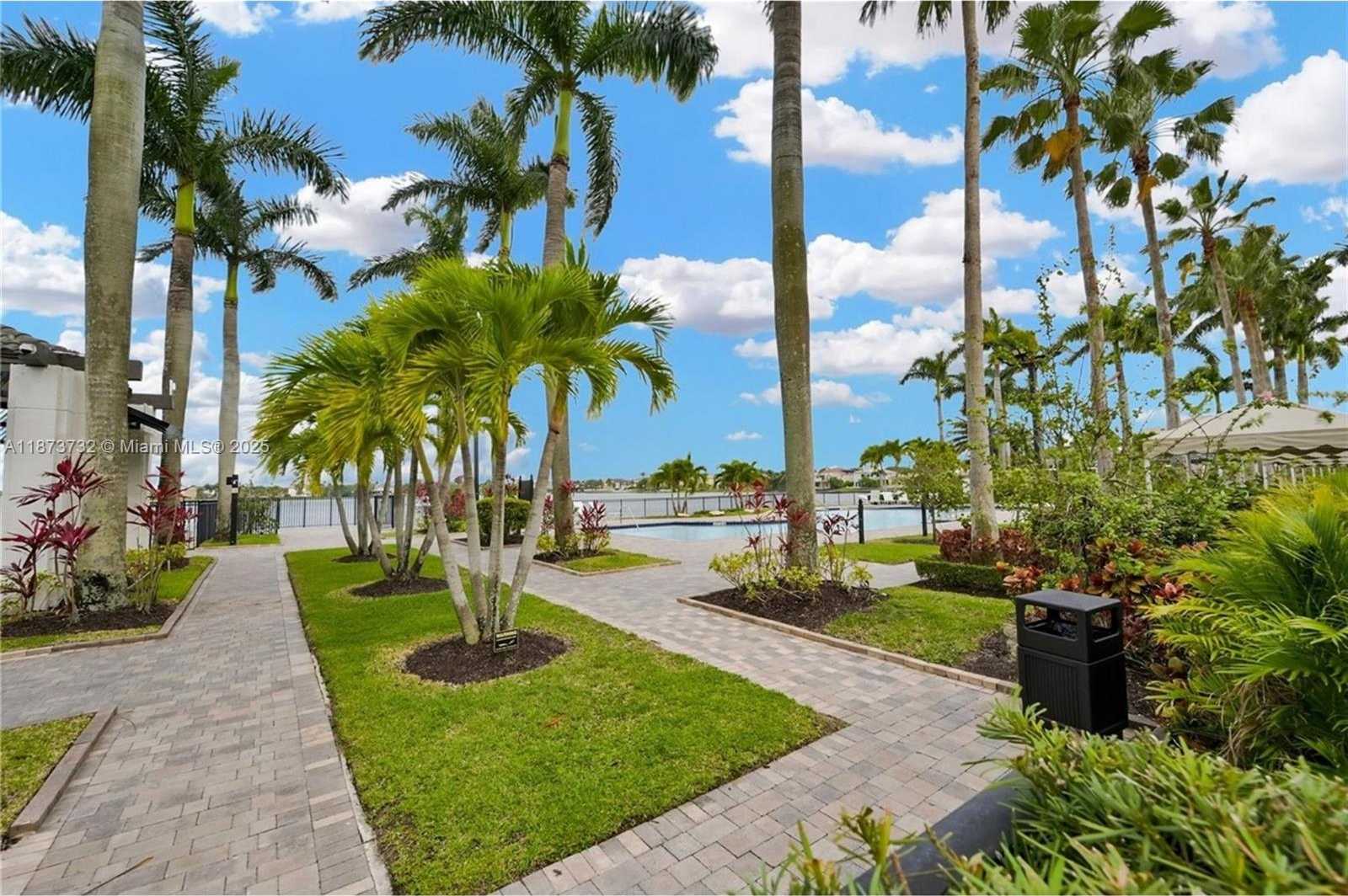 Small Image of 1500 SOUTH WEST 171ST TER, Pembroke Pines Number 46