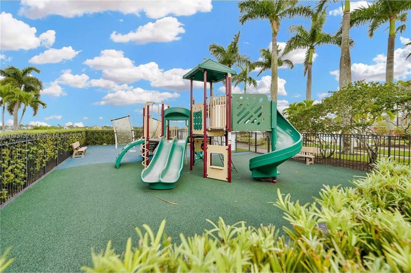 Small Image of 1500 SOUTH WEST 171ST TER, Pembroke Pines Number 48