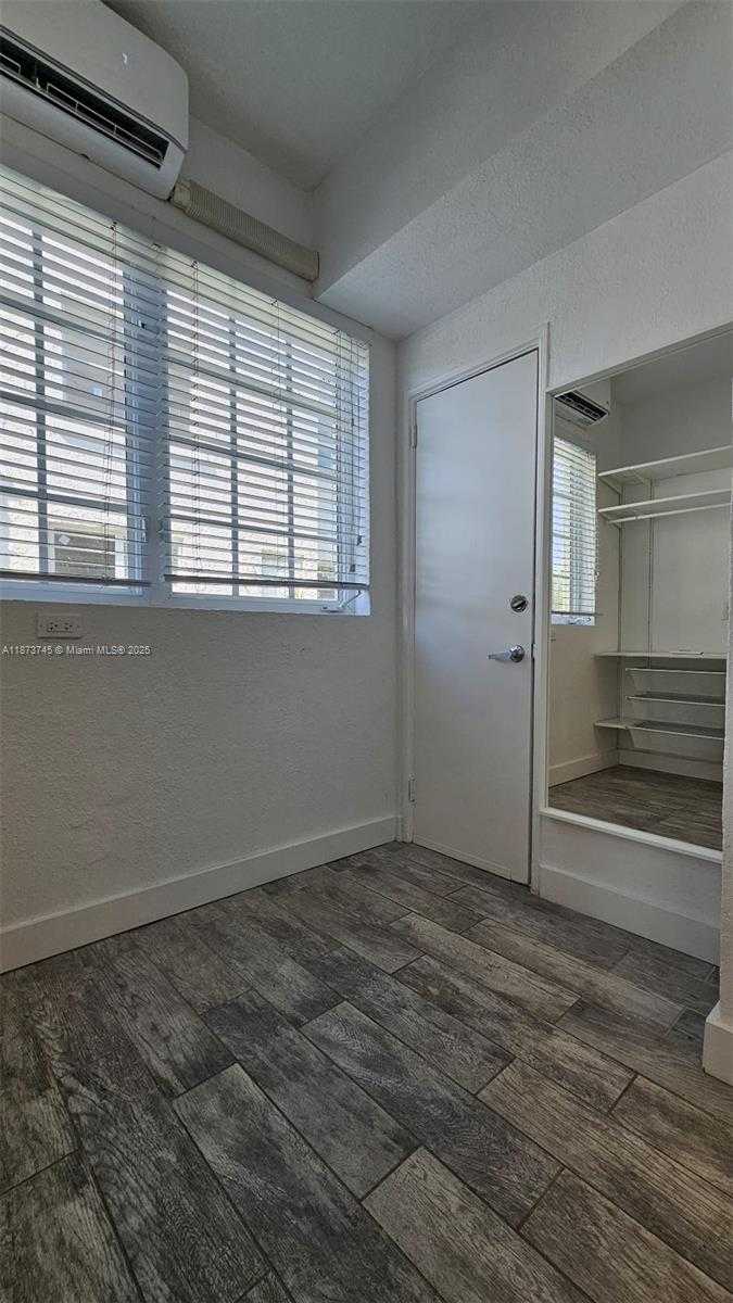 Small Image of 741 15TH ST #1, Miami Beach Number 20
