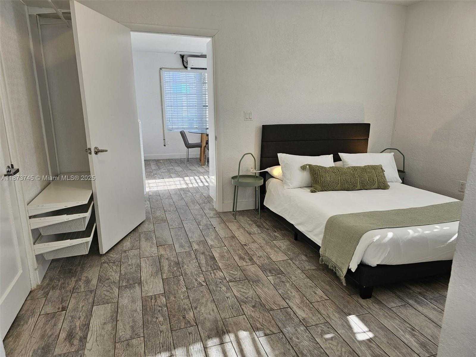 Small Image of 741 15TH ST #1, Miami Beach Number 26