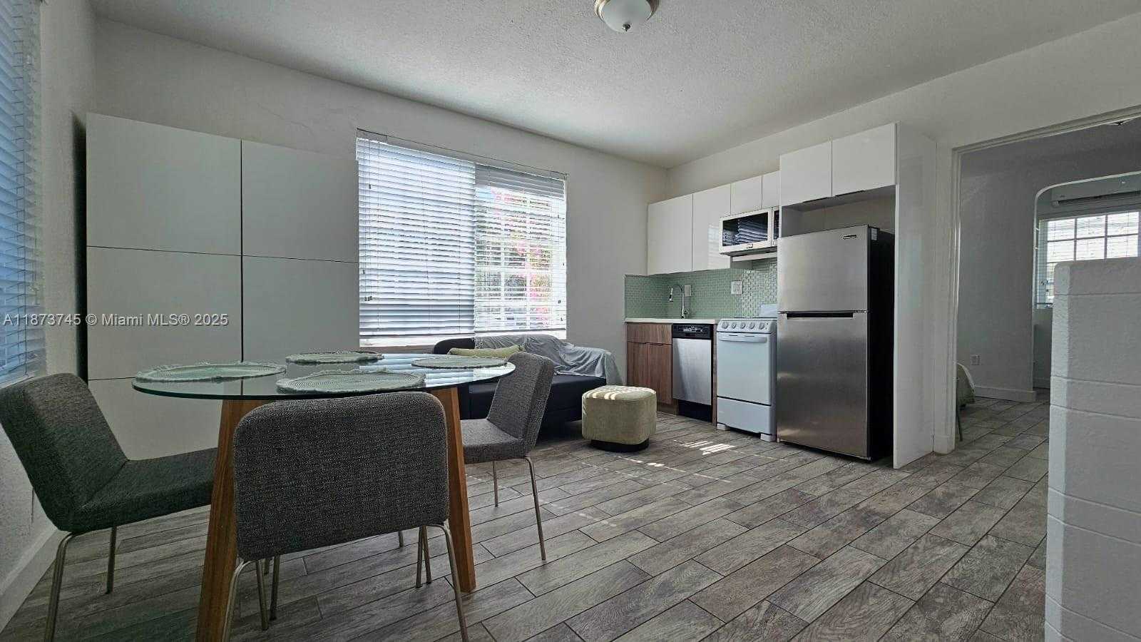 Small Image of 741 15TH ST #1, Miami Beach Number 5
