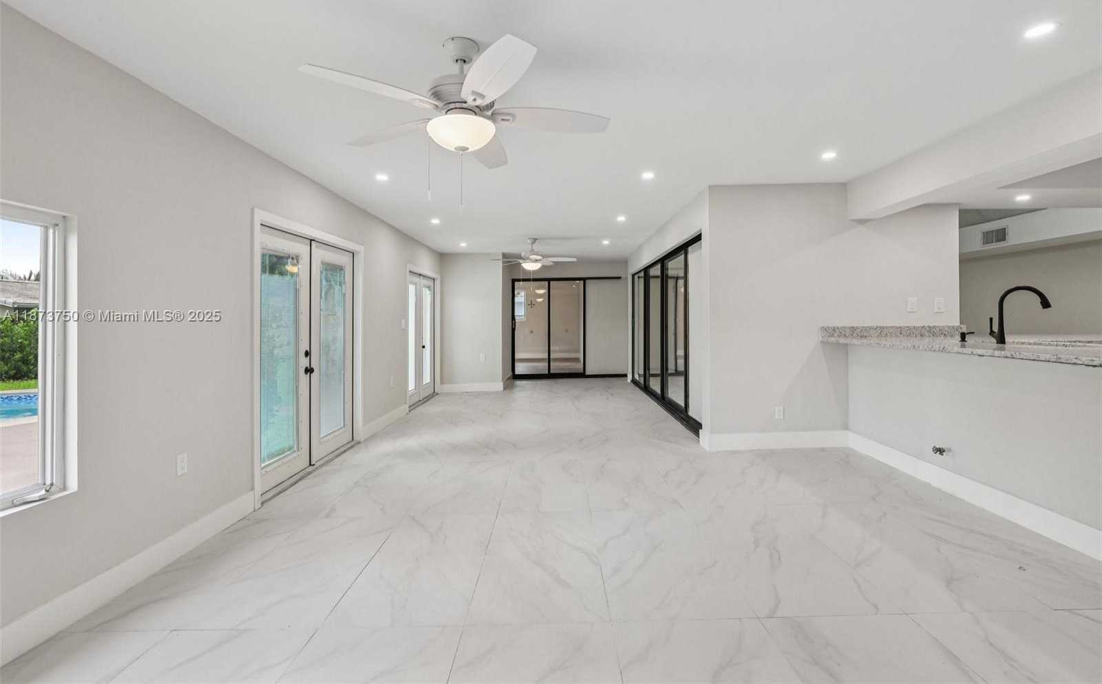 Small Image of 20 WEST TROPICAL WAY, Plantation Number 10