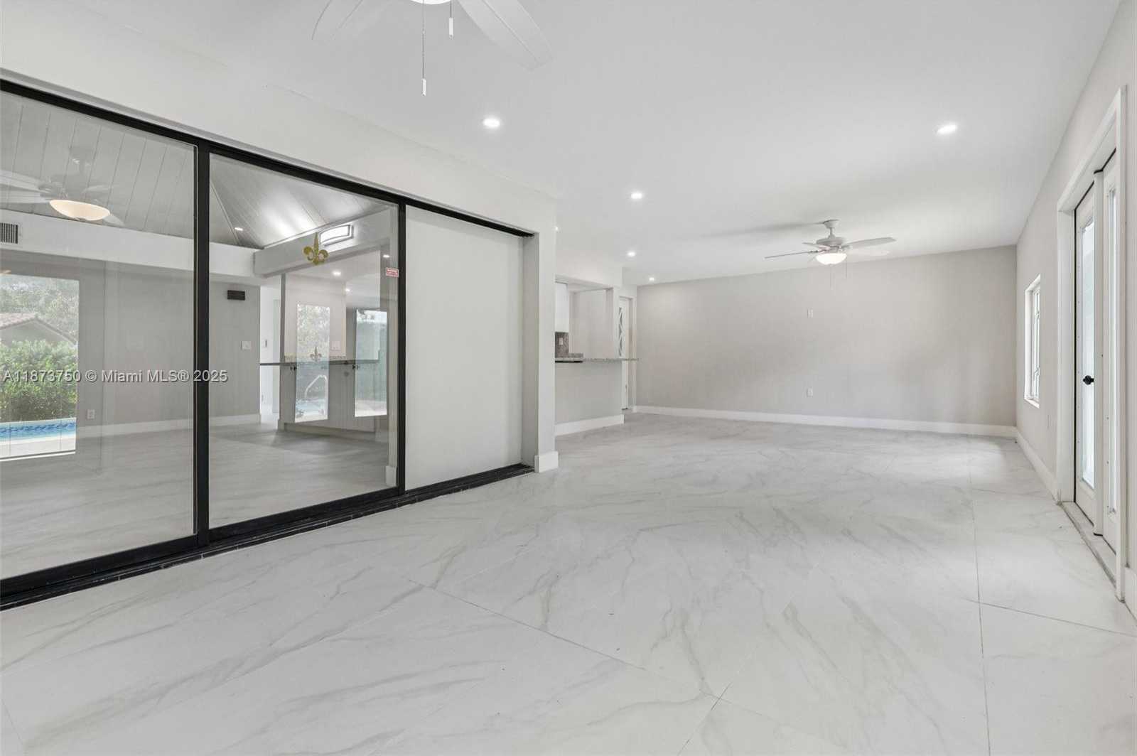 Small Image of 20 WEST TROPICAL WAY, Plantation Number 13
