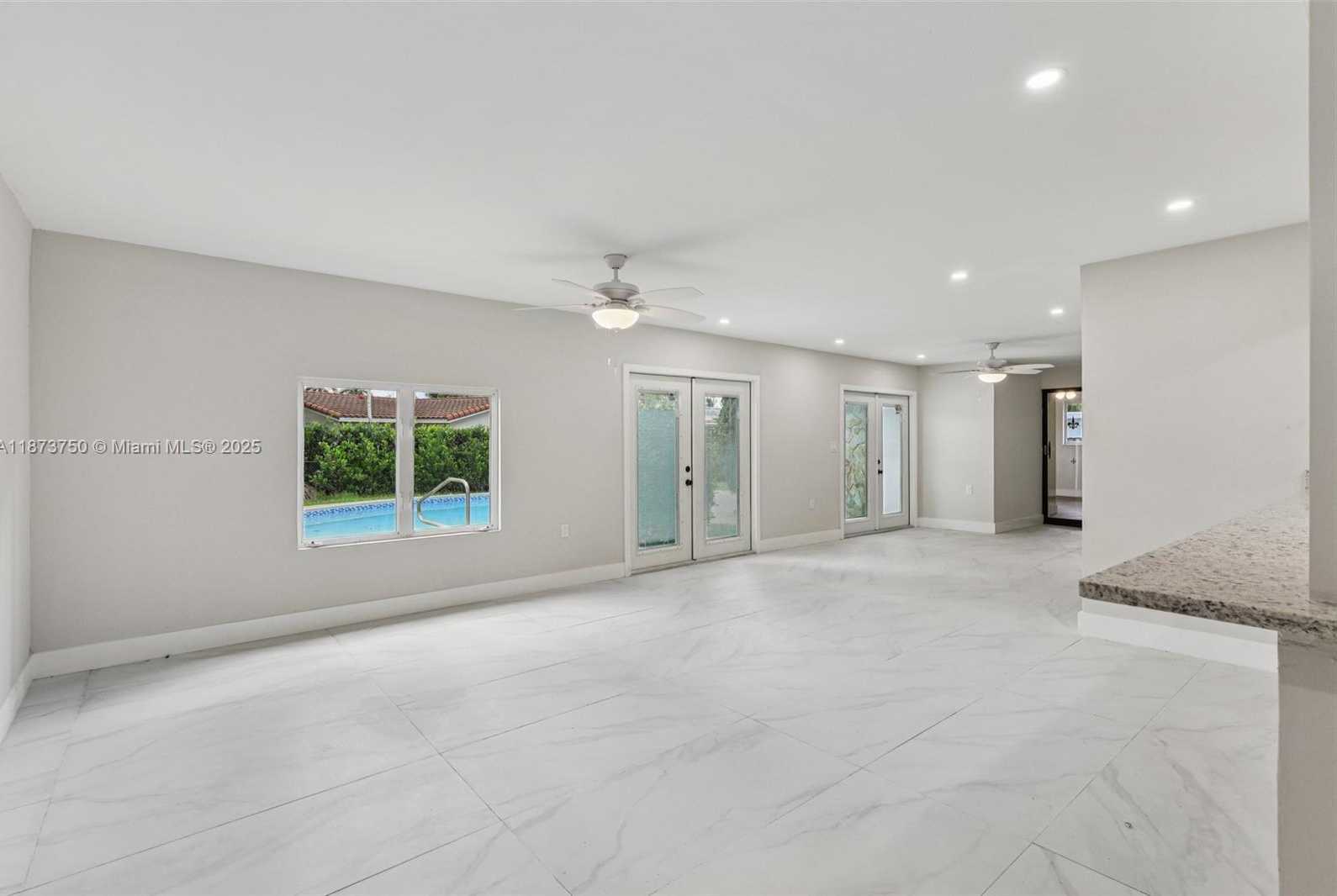 Small Image of 20 WEST TROPICAL WAY, Plantation Number 21