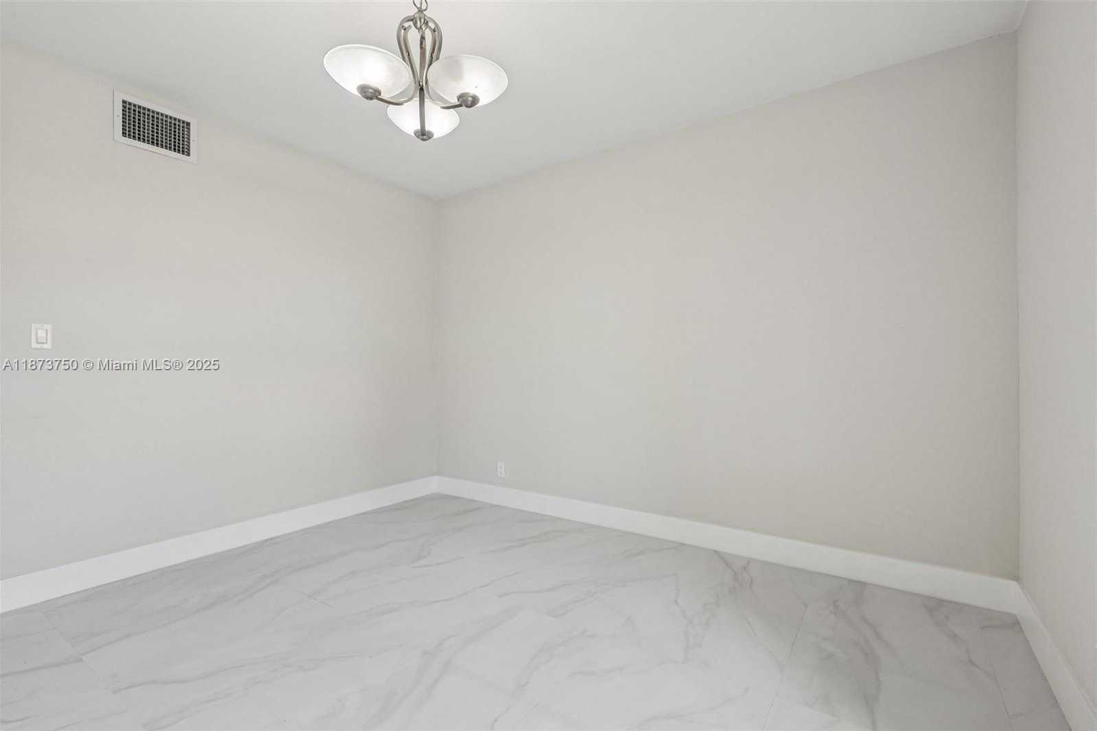 Small Image of 20 WEST TROPICAL WAY, Plantation Number 35