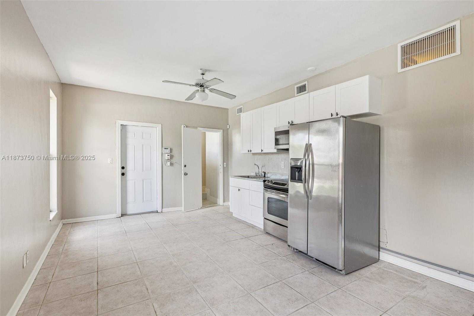 Small Image of 20 WEST TROPICAL WAY, Plantation Number 51