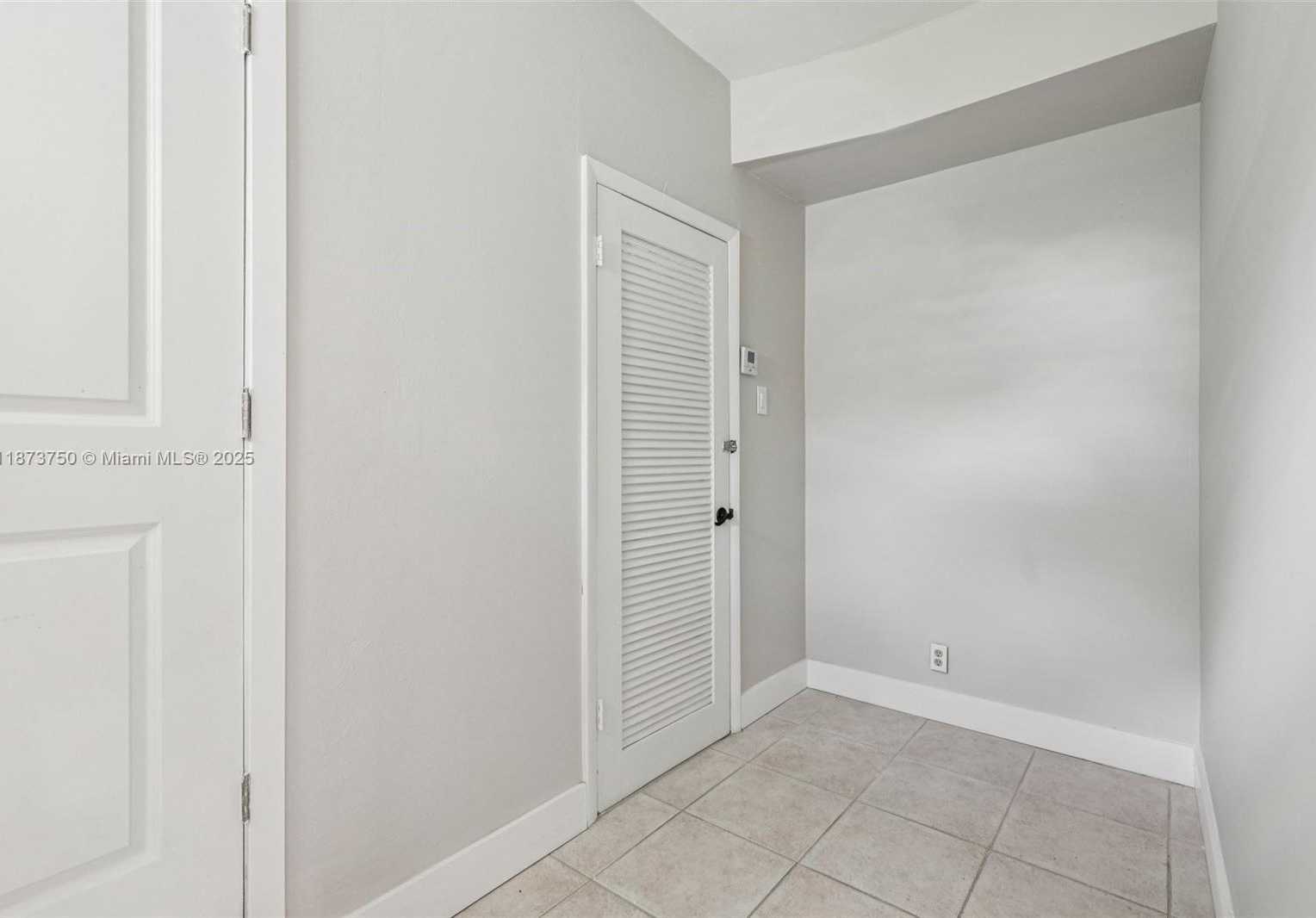 Small Image of 20 WEST TROPICAL WAY, Plantation Number 58