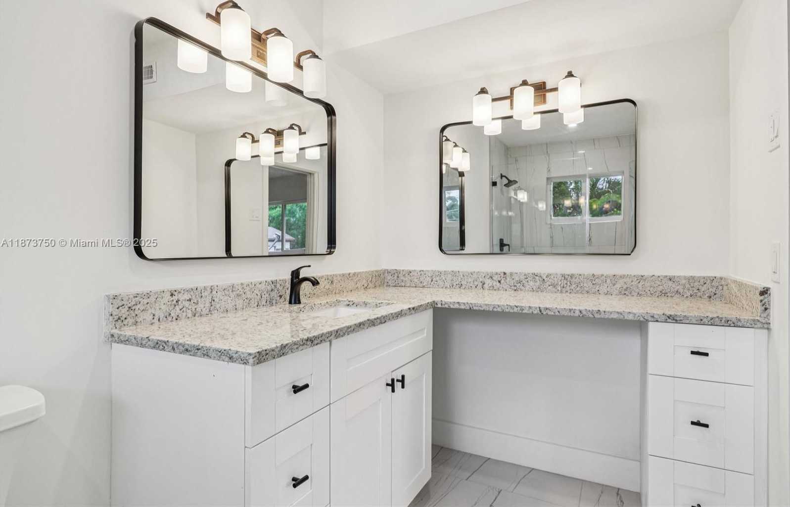 Small Image of 20 WEST TROPICAL WAY, Plantation Number 61