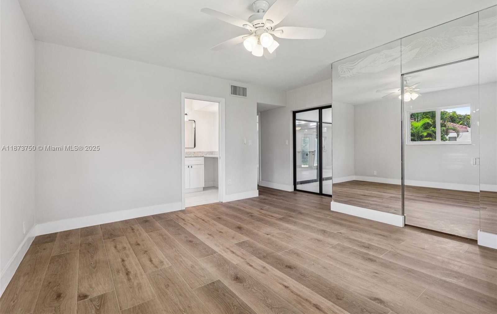 Small Image of 20 WEST TROPICAL WAY, Plantation Number 64