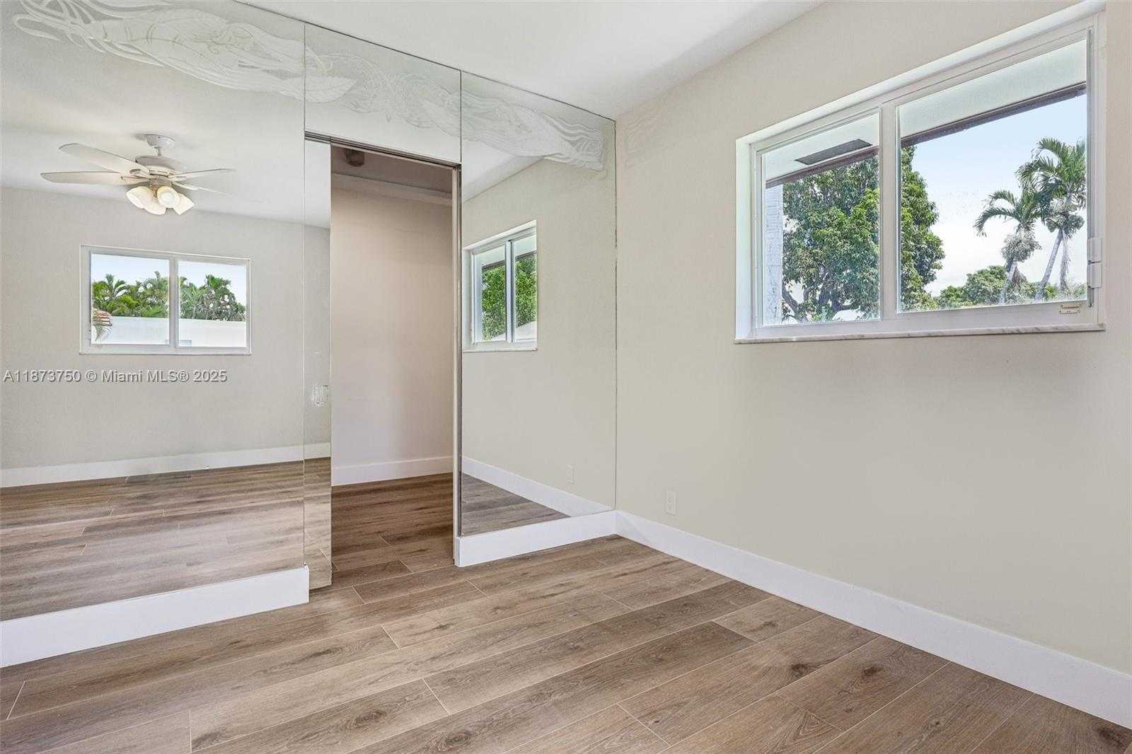 Small Image of 20 WEST TROPICAL WAY, Plantation Number 65