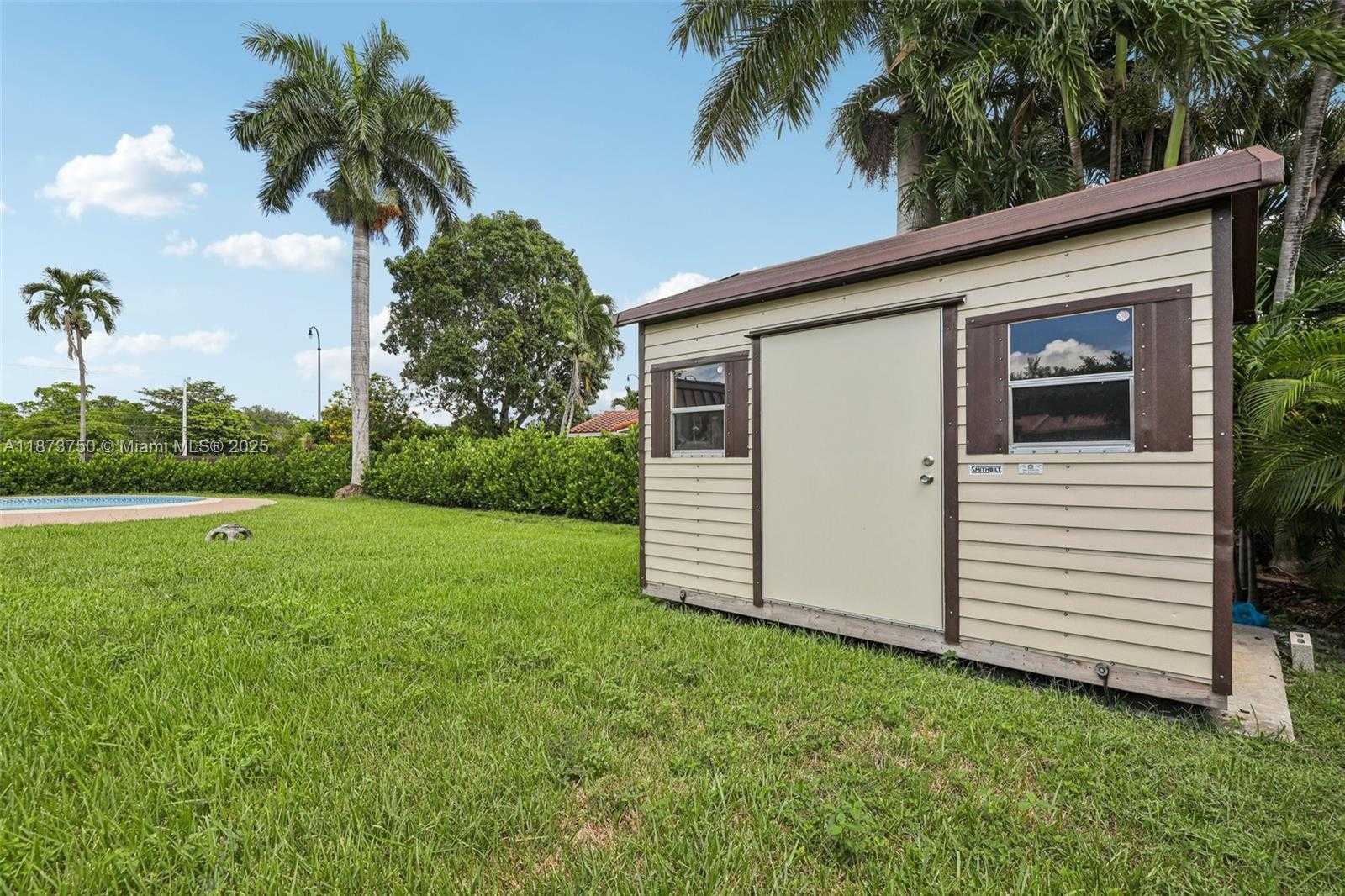 Small Image of 20 WEST TROPICAL WAY, Plantation Number 73