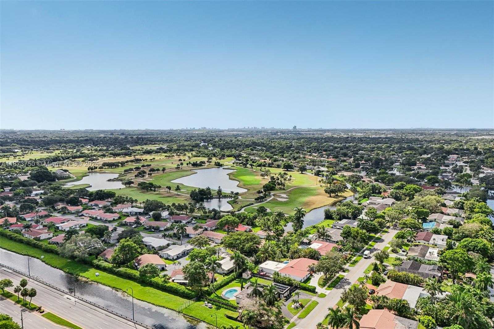 Small Image of 20 WEST TROPICAL WAY, Plantation Number 79