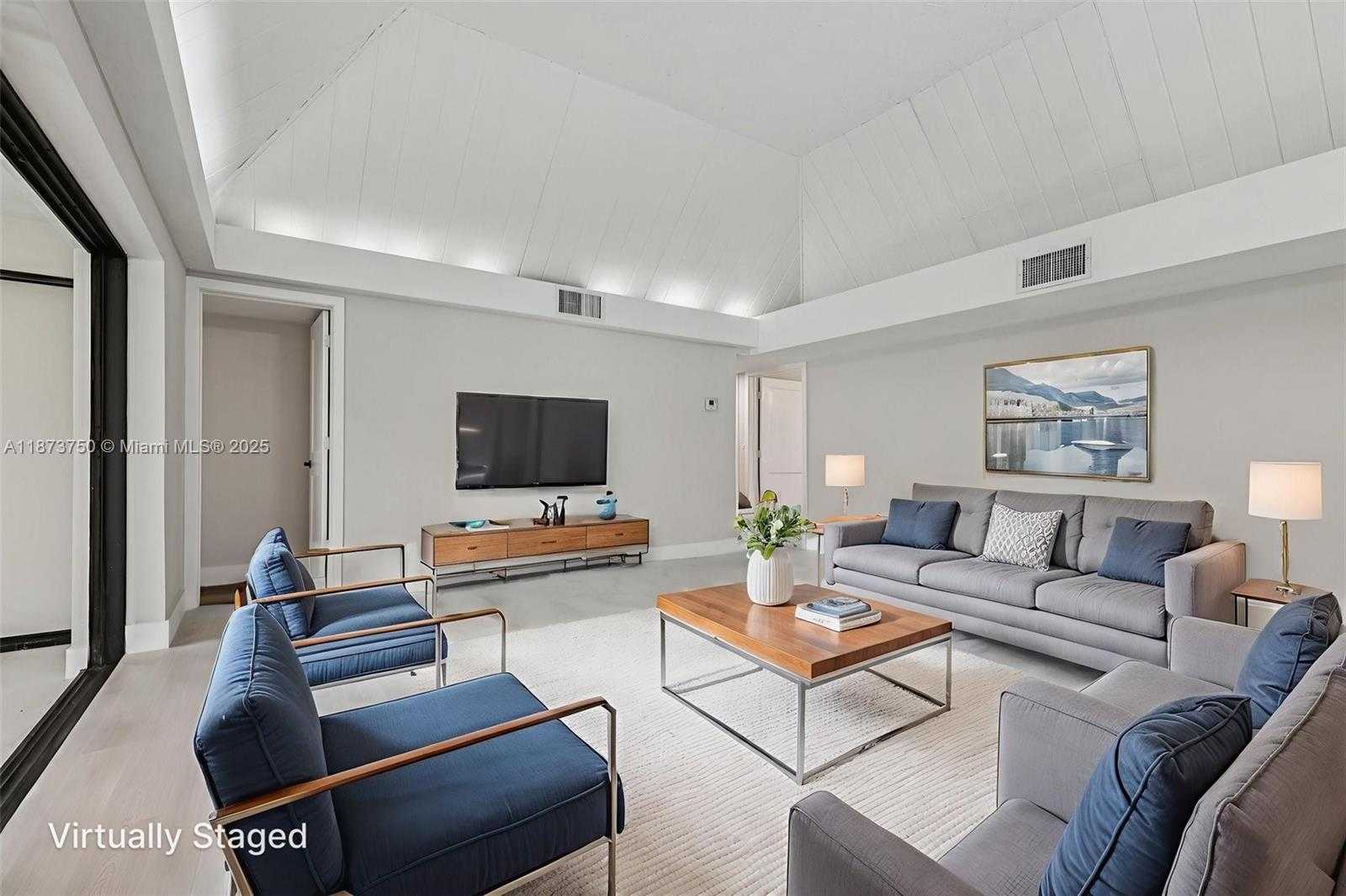 Small Image of 20 WEST TROPICAL WAY, Plantation Number 89