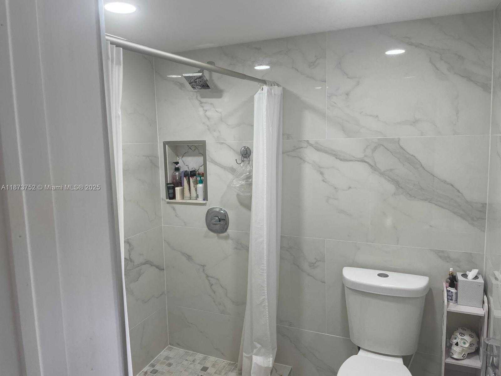 Small Image of 411 SOUTH 26TH AVE, Hollywood Number 10