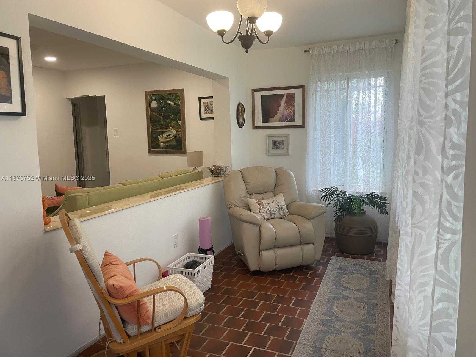 Small Image of 411 SOUTH 26TH AVE, Hollywood Number 7