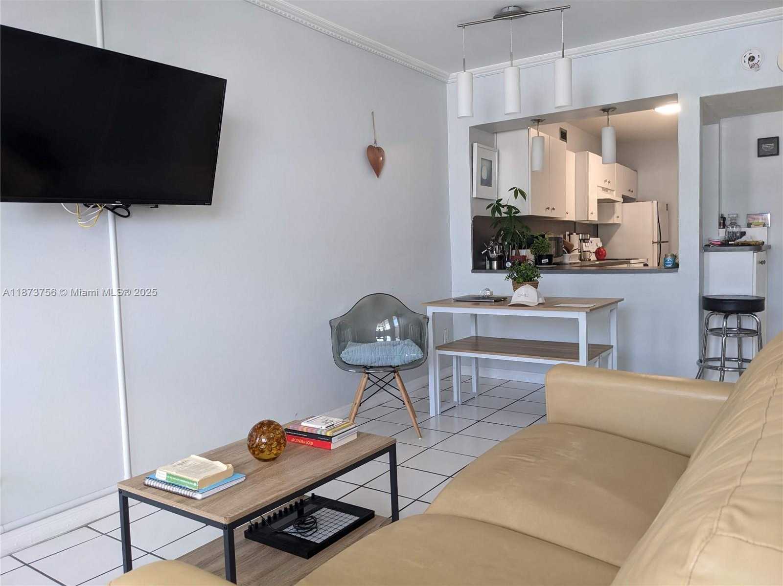 Small Image of 100 LINCOLN RD #904, Miami Beach Number 6