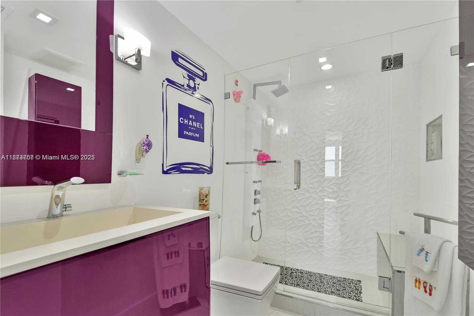 Small Image of 5750 COLLINS AVE #14A, Miami Beach Number 13