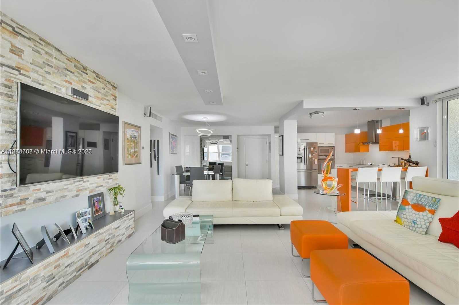 Small Image of 5750 COLLINS AVE #14A, Miami Beach Number 31