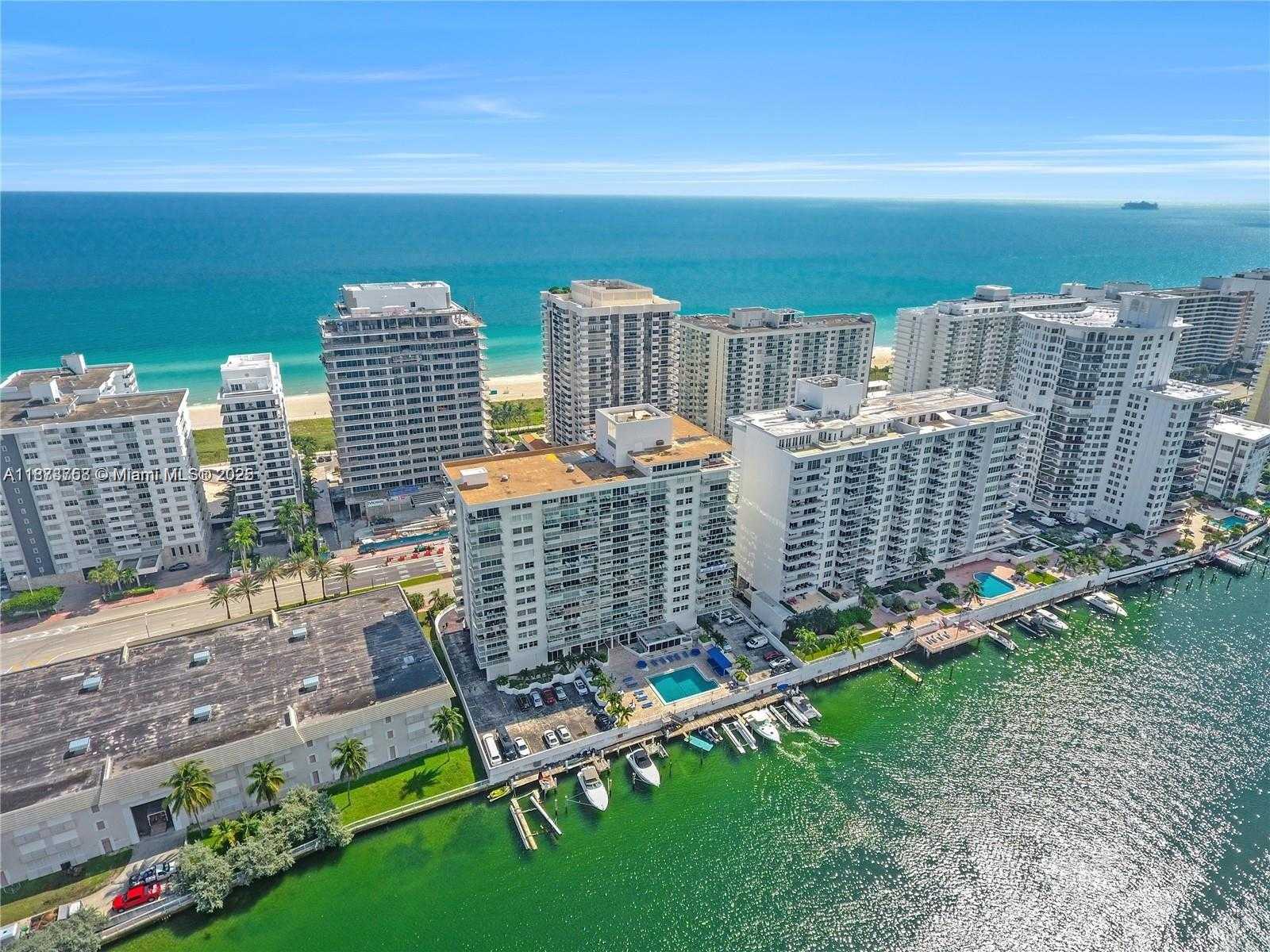 Small Image of 5750 COLLINS AVE #14A, Miami Beach Number 8