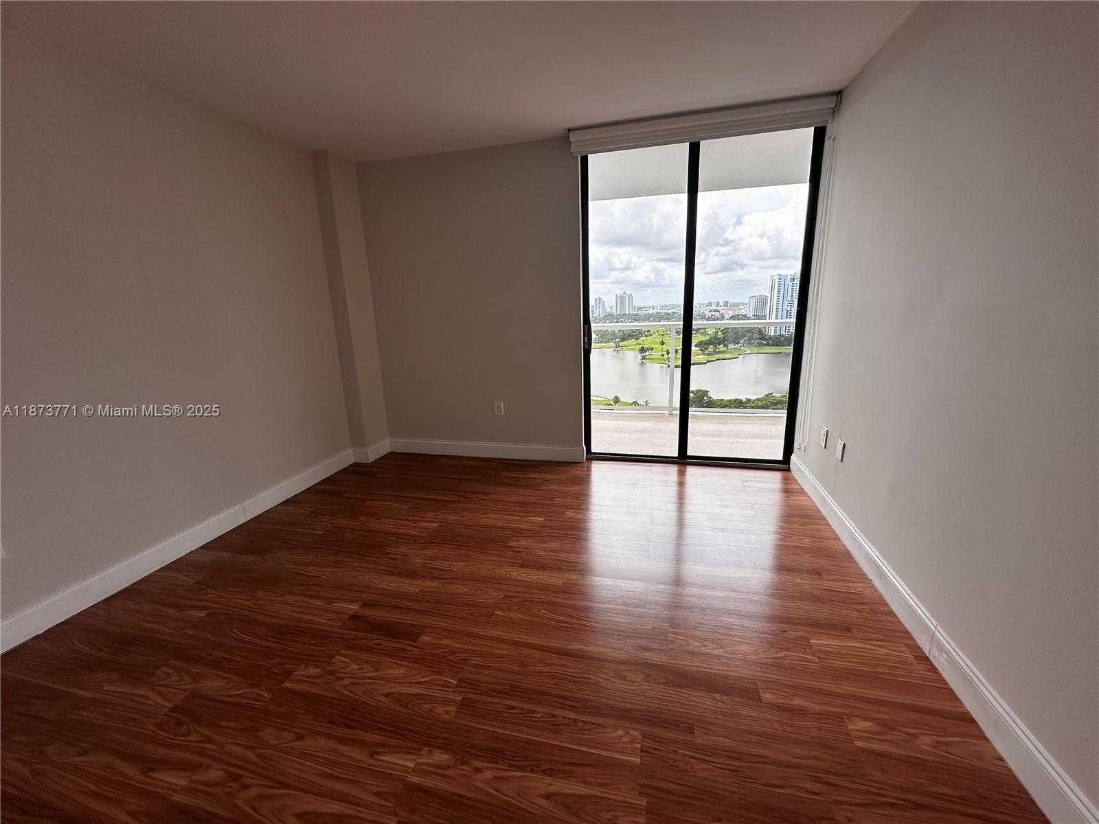 Small Image of 3731 NORTH COUNTRY CLUB DR #1926, Aventura Number 19