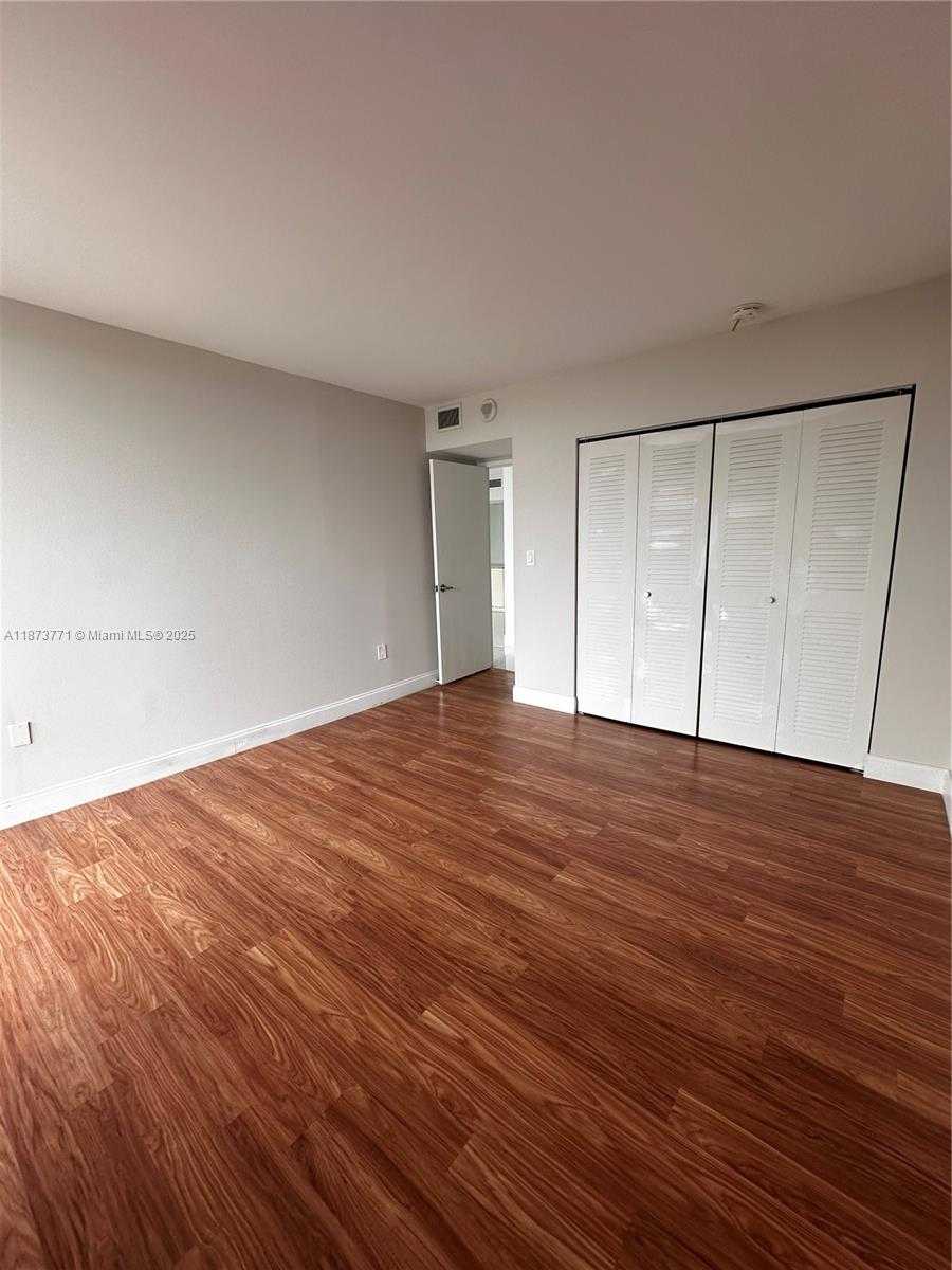Small Image of 3731 NORTH COUNTRY CLUB DR #1926, Aventura Number 20