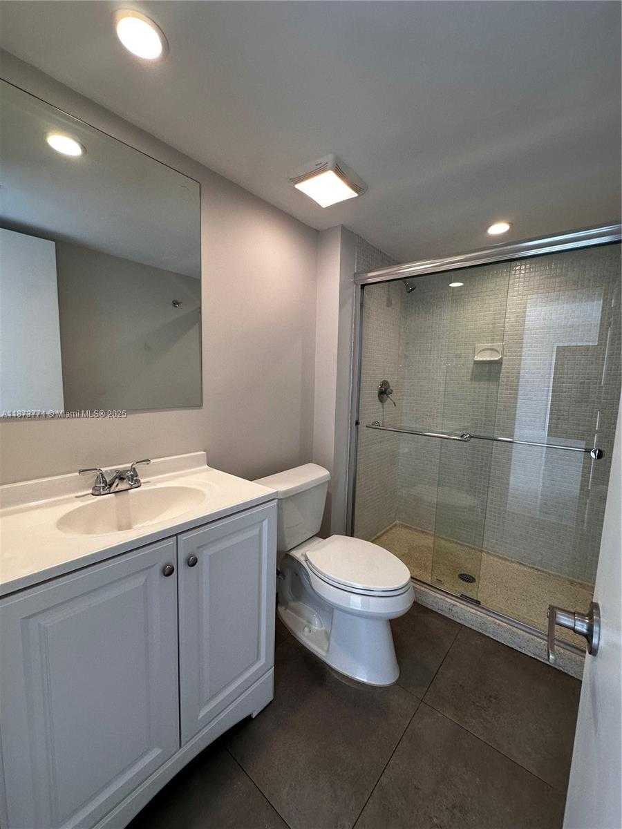 Small Image of 3731 NORTH COUNTRY CLUB DR #1926, Aventura Number 21