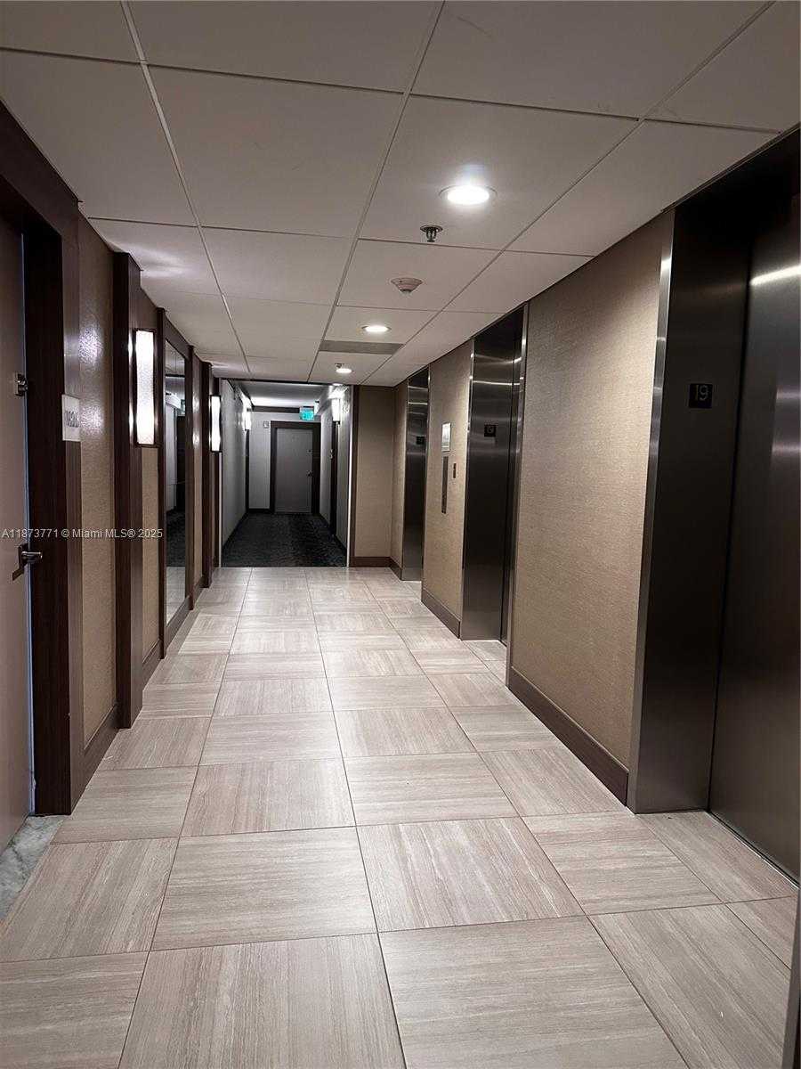 Small Image of 3731 NORTH COUNTRY CLUB DR #1926, Aventura Number 34