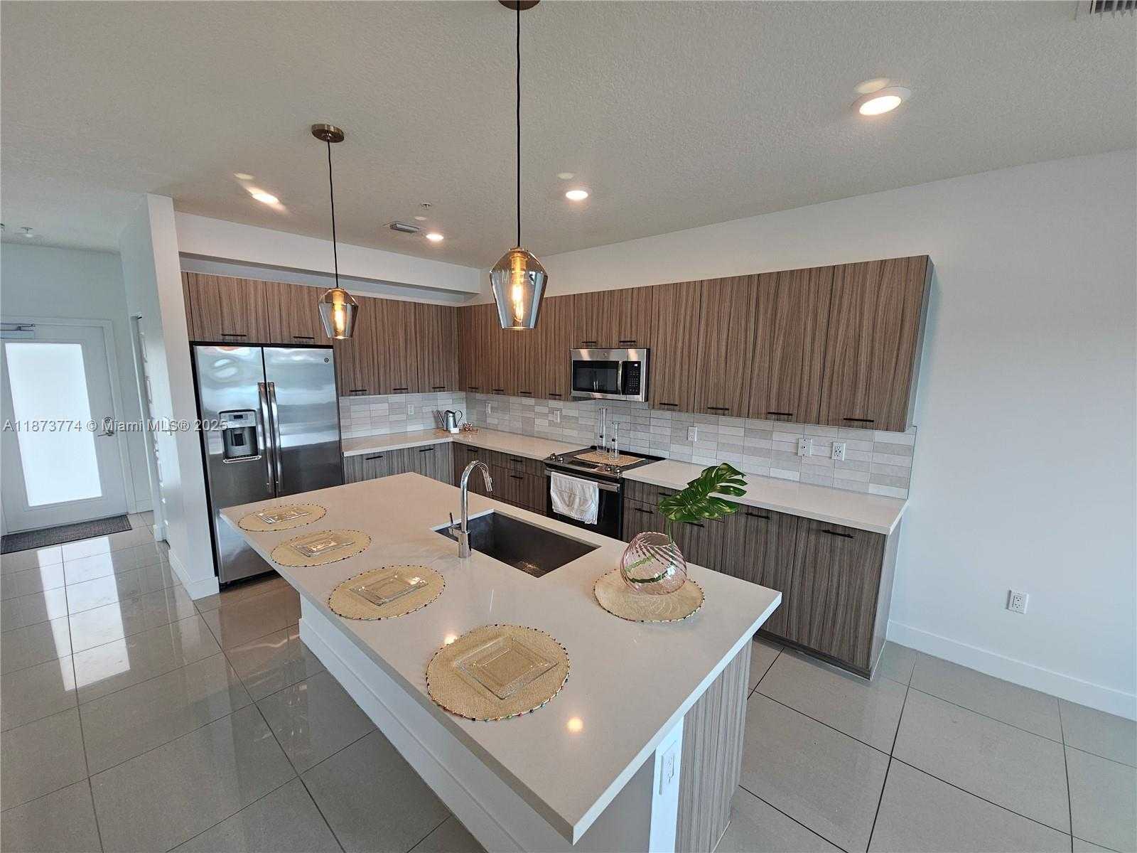 Small Image of 4640 NORTH WEST 84TH AVE #13, Doral Number 11