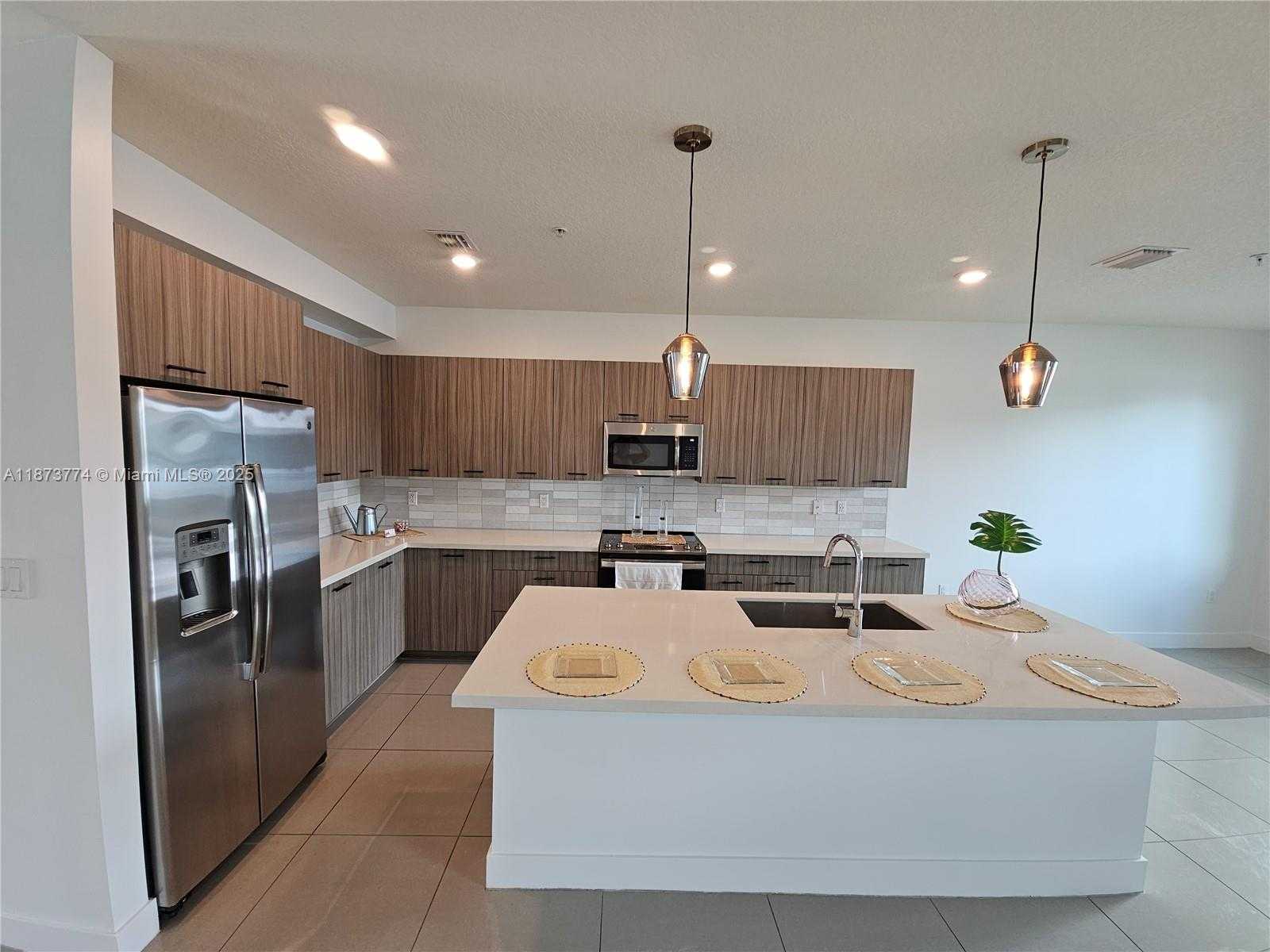 Small Image of 4640 NORTH WEST 84TH AVE #13, Doral Number 12