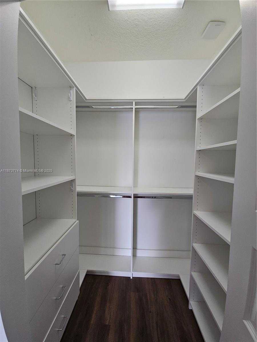 Small Image of 4640 NORTH WEST 84TH AVE #13, Doral Number 26