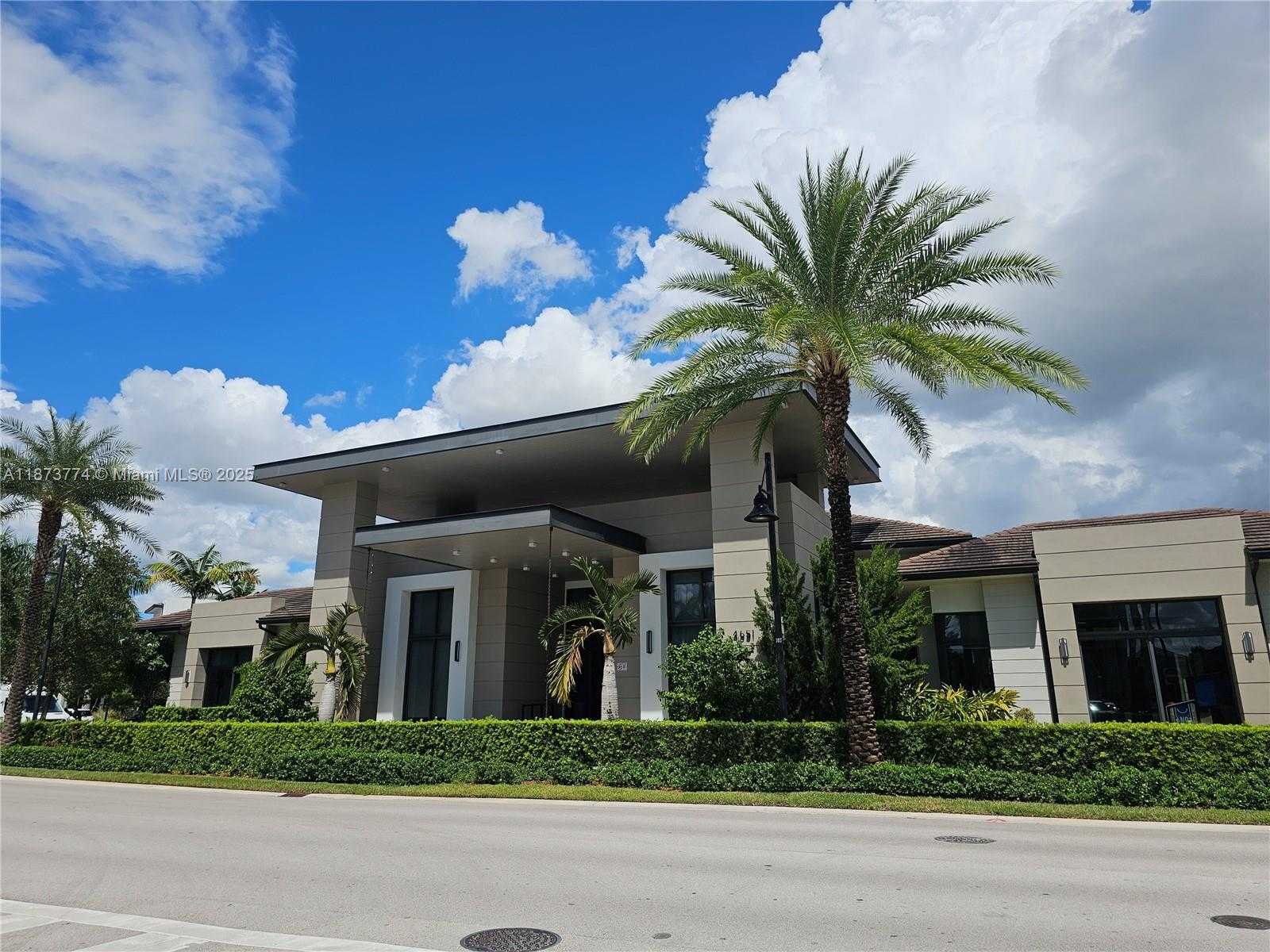 Small Image of 4640 NORTH WEST 84TH AVE #13, Doral Number 32