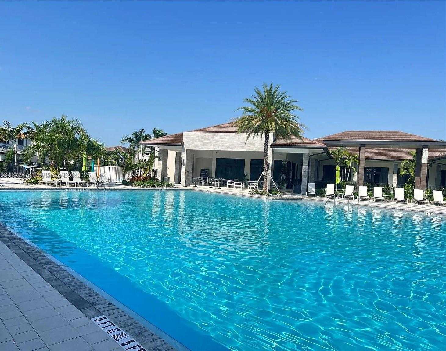 Small Image of 4640 NORTH WEST 84TH AVE #13, Doral Number 33