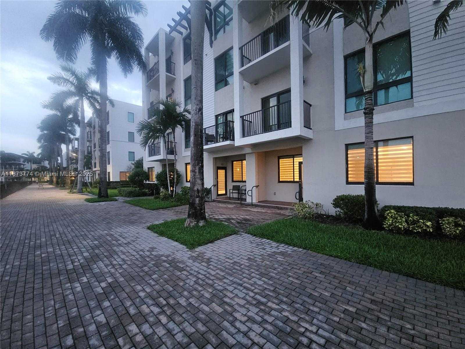 Small Image of 4640 NORTH WEST 84TH AVE #13, Doral Number 4