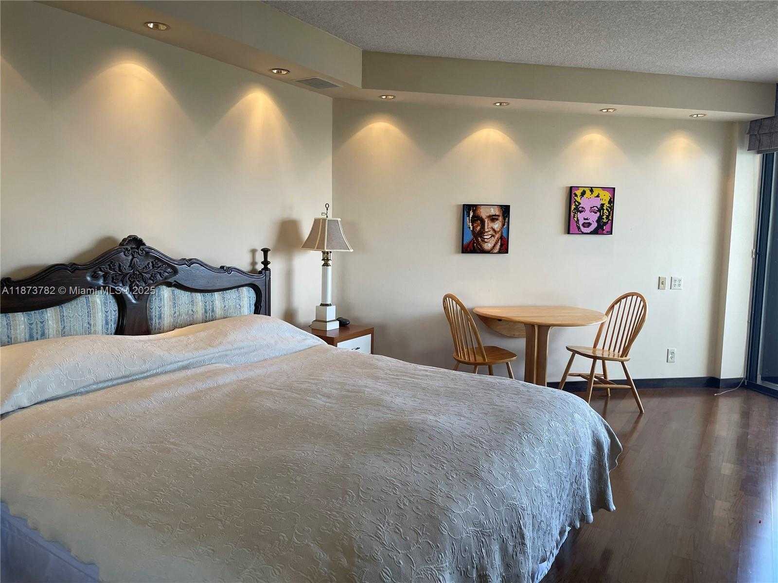 Small Image of 3000 ISLAND BLVD #2405, Aventura Number 17
