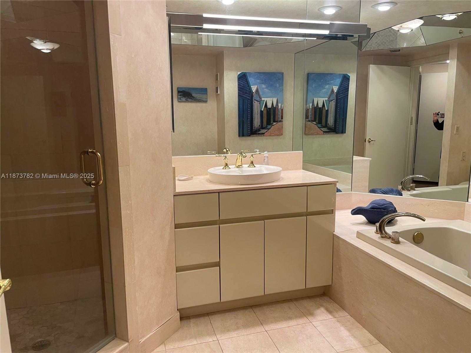 Small Image of 3000 ISLAND BLVD #2405, Aventura Number 18